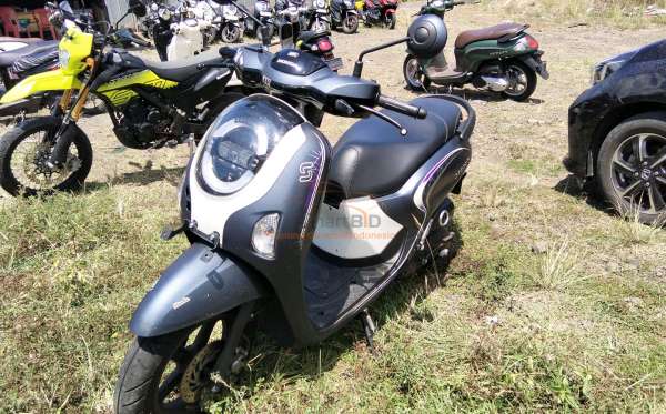 HONDA  SCOOPY