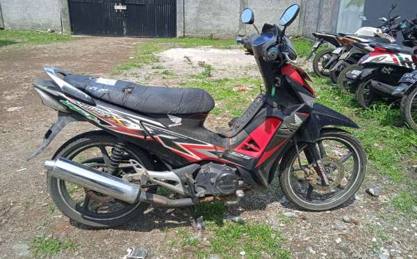 HONDA  SUPRA X
