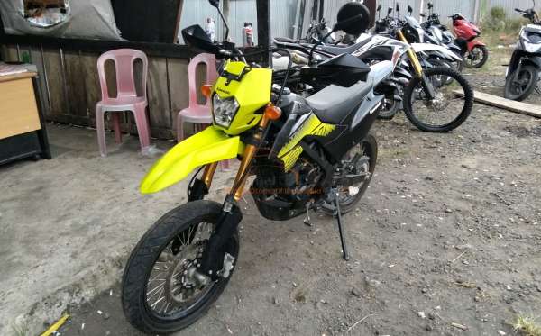 KAWASAKI KLX 150