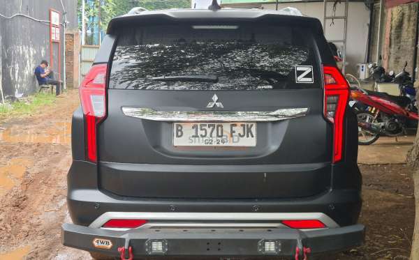 MITSUBISHI PAJERO SPORT DAKAR