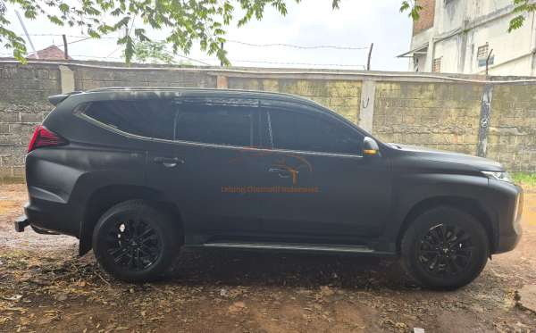 MITSUBISHI PAJERO SPORT DAKAR