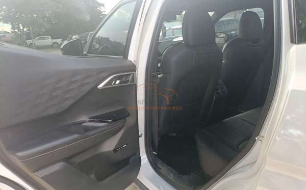 MITSUBISHI XFORCE ULTIMATE