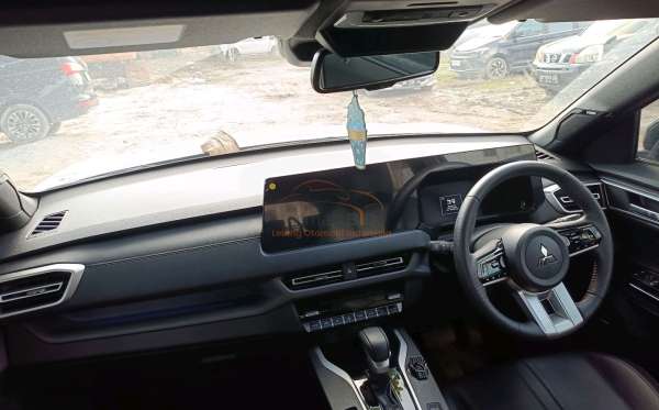 MITSUBISHI XFORCE ULTIMATE