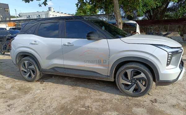 MITSUBISHI XFORCE ULTIMATE
