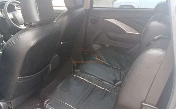 NISSAN GRAND LIVINA