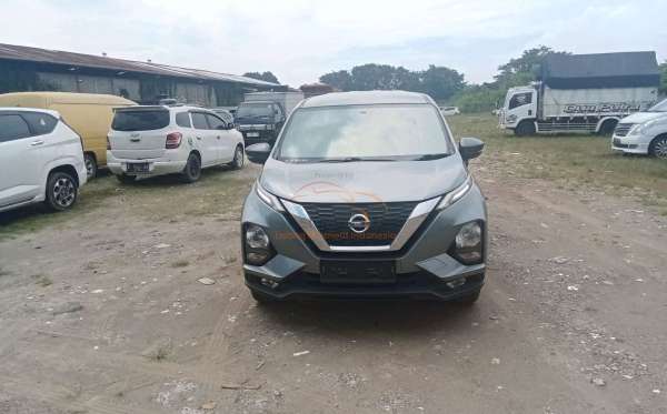 NISSAN GRAND LIVINA