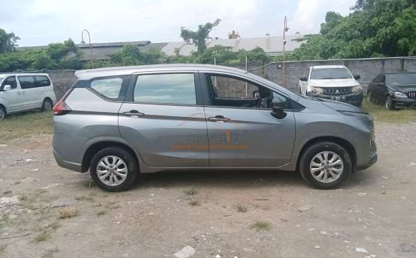 NISSAN GRAND LIVINA