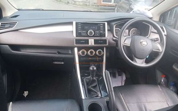 NISSAN GRAND LIVINA