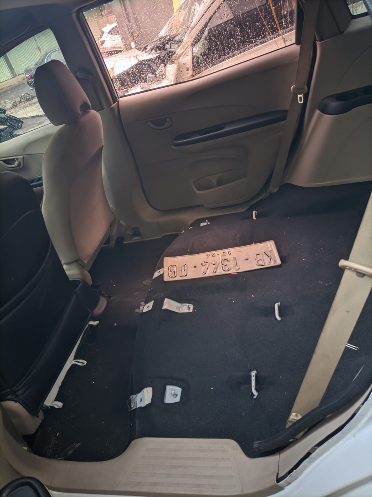 HONDA  MOBILIO  DD4 1.5 E M CVT CKD