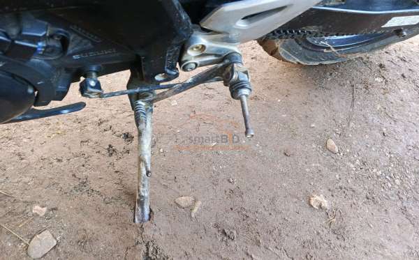 SUZUKI GSX R 150