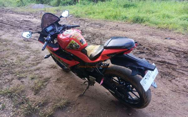 SUZUKI GSX R 150