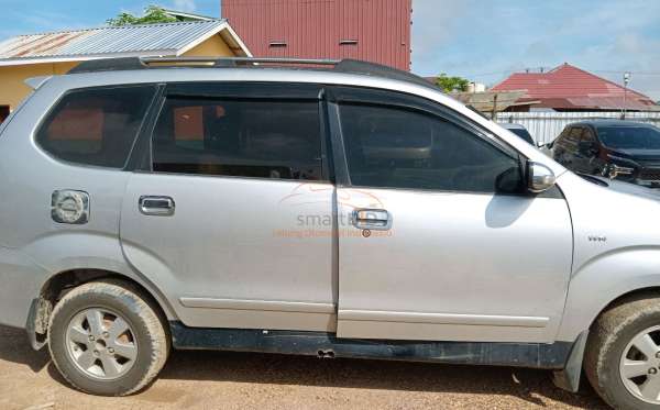 TOYOTA AVANZA 1.3 G