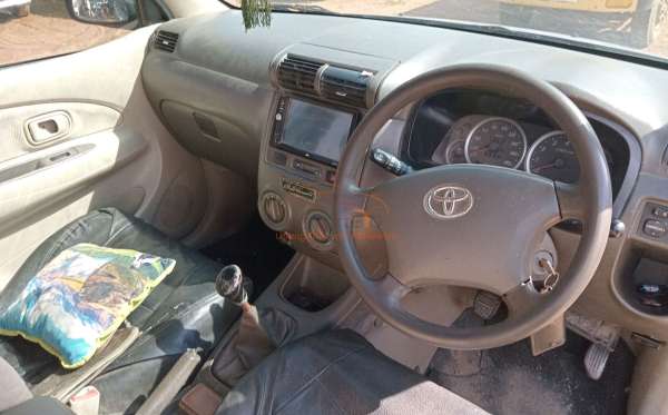 TOYOTA AVANZA 1.3 G