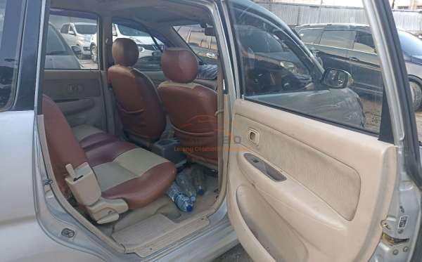 TOYOTA AVANZA