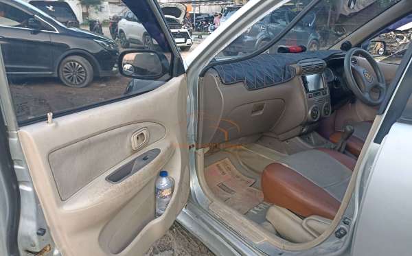TOYOTA AVANZA