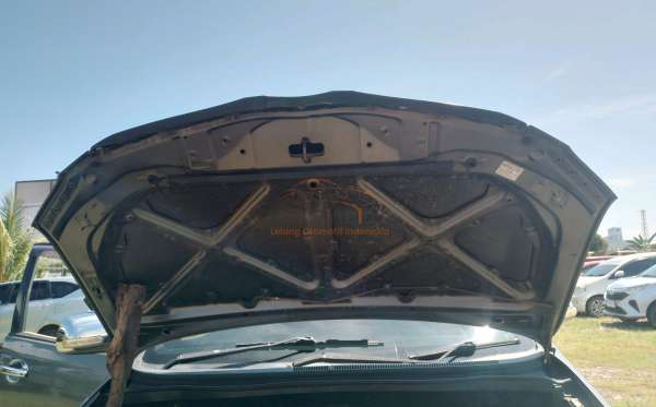 TOYOTA  INNOVA  G