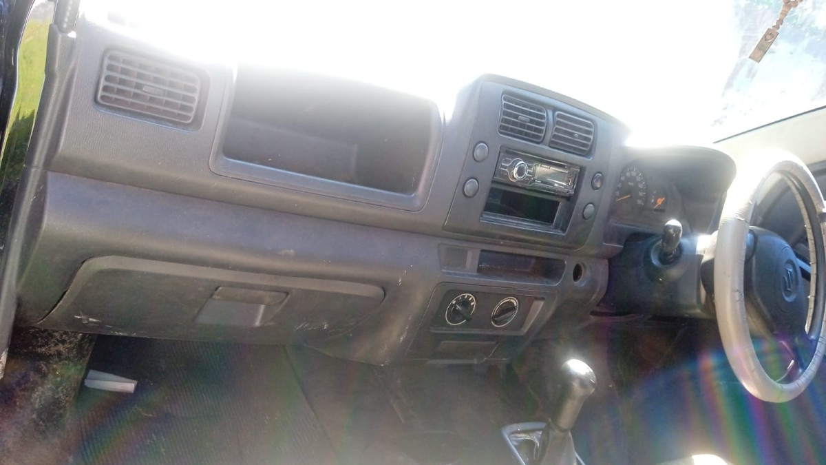 SUZUKI CARRY MEGA  P.U