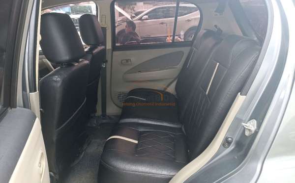DAIHATSU SIRION