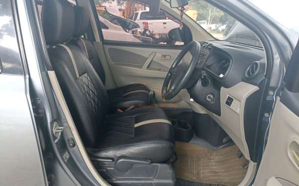DAIHATSU SIRION
