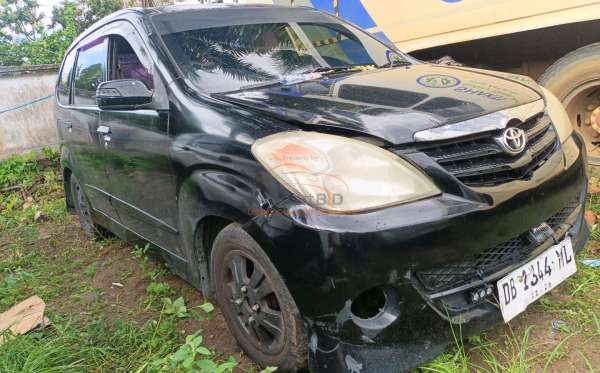 DAIHATSU  XENIA