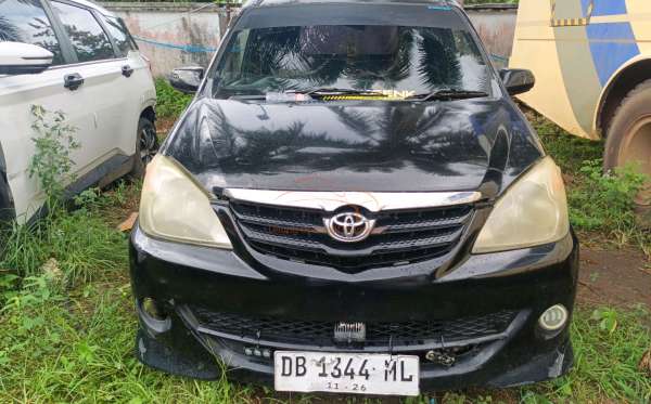 DAIHATSU  XENIA