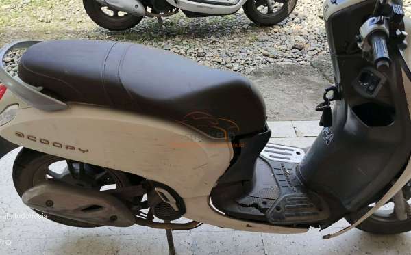 HONDA  SCOOPY PRESTIGE