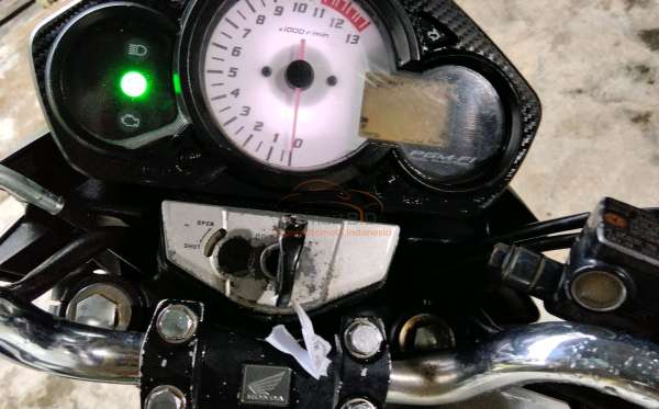 HONDA CB 150 R