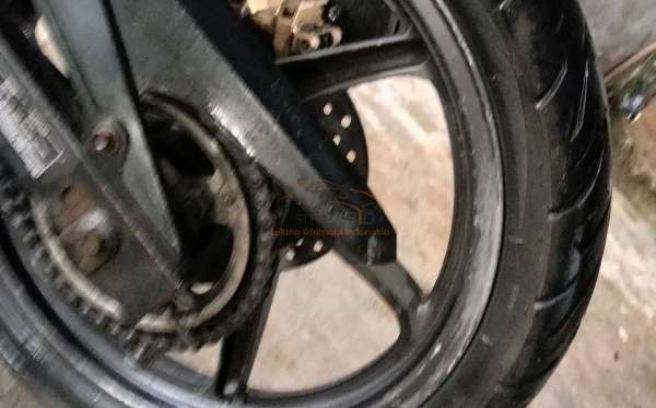 HONDA CB 150 R
