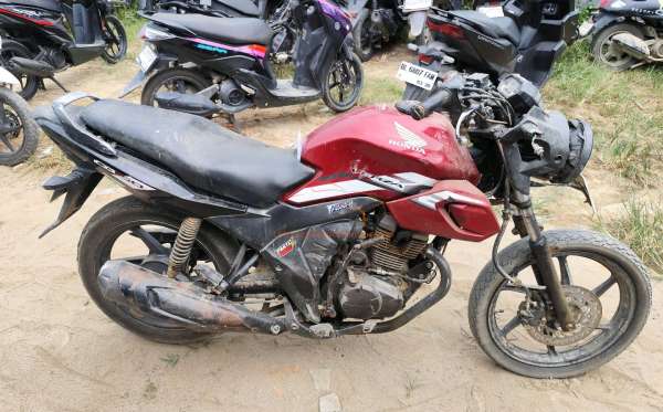 HONDA CB 150 Verza