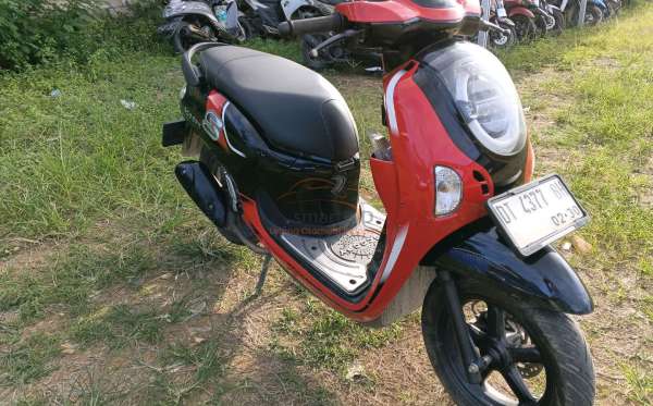 HONDA  SCOOPY