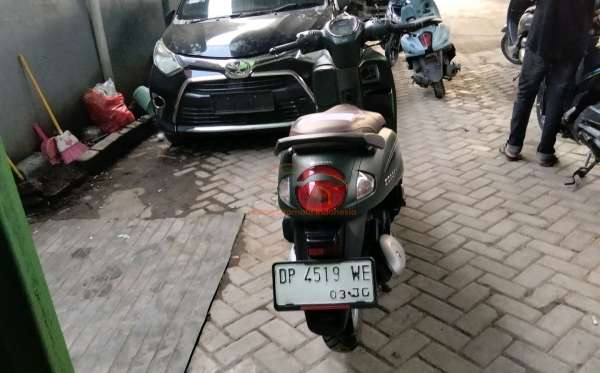 HONDA SCOOPY PRESTIGE