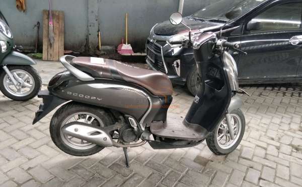 HONDA SCOOPY STYLISH