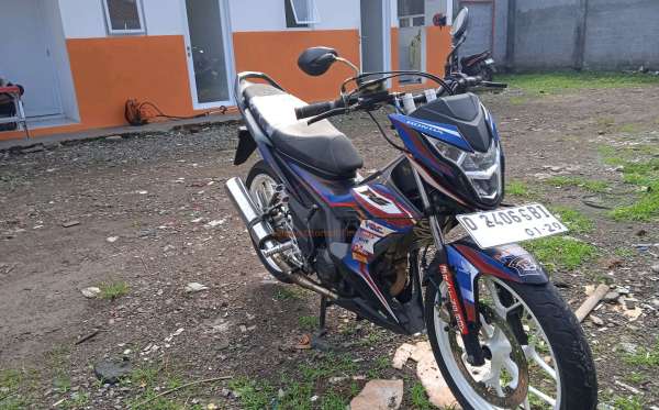 HONDA SONIC 150 R