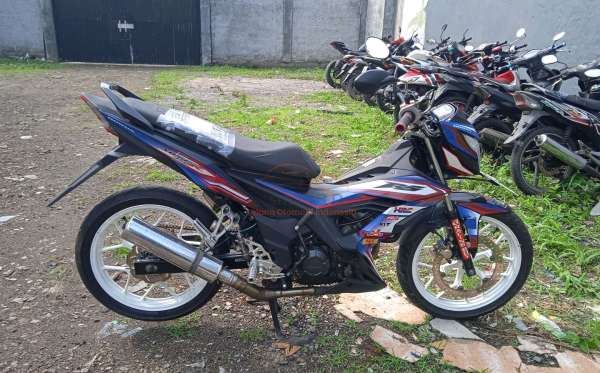 HONDA SONIC 150 R