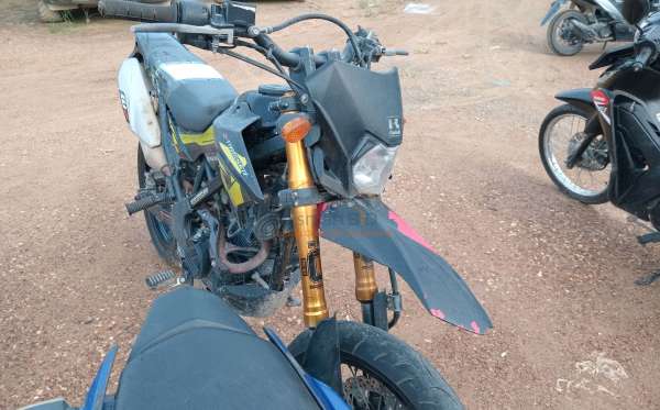 KAWASAKI KLX 150