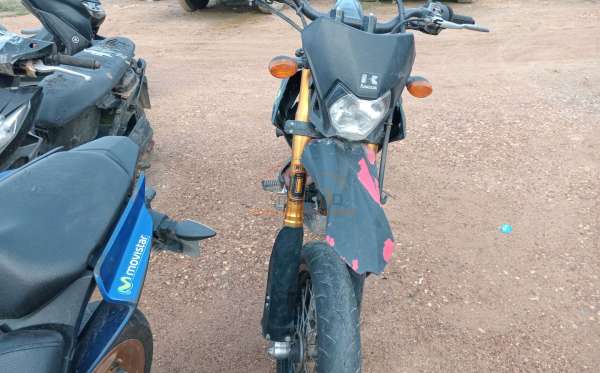 KAWASAKI KLX 150