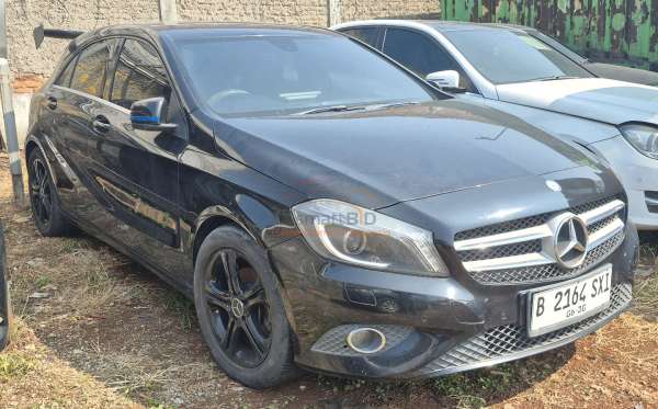 MERCEDES BENZ A 200