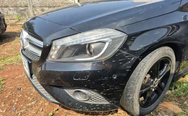 MERCEDES BENZ A 200