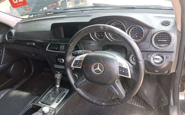 MERCEDES BENZ C 200 CGI