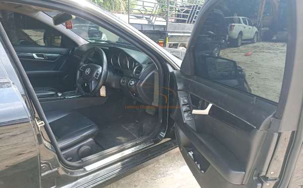 MERCEDES BENZ C 200 CGI