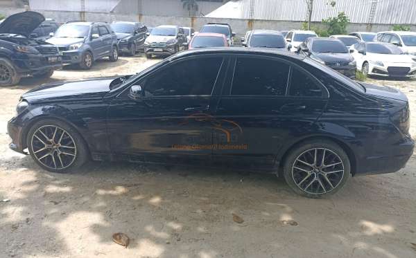 MERCEDES BENZ C 200 CGI