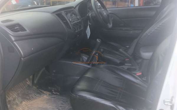 MITSUBISHI DC HDX 4X4