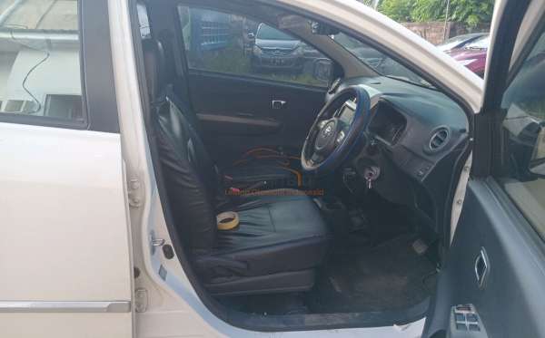 TOYOTA AGYA 1.0 G