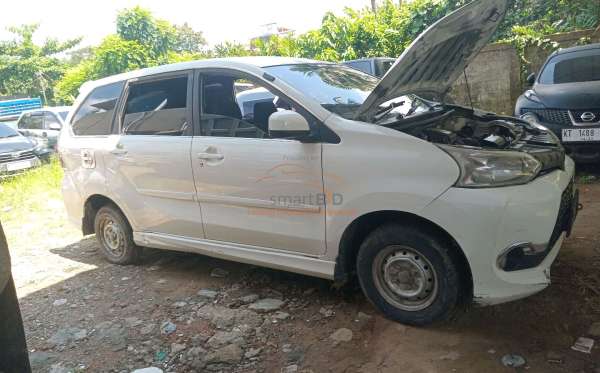 TOYOTA  AVANZA  VELOZ