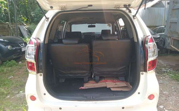 TOYOTA  AVANZA  VELOZ