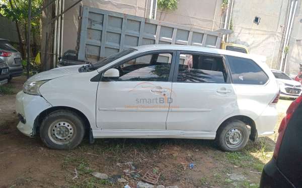 TOYOTA  AVANZA  VELOZ