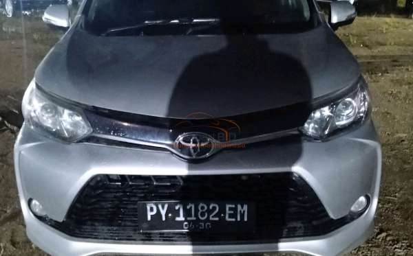 TOYOTA  AVANZA  VELOZ