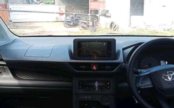 TOYOTA AVANZA E