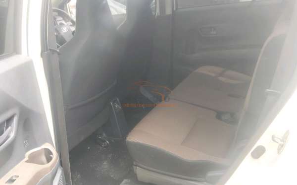 TOYOTA  CALYA  1.2 E M/T