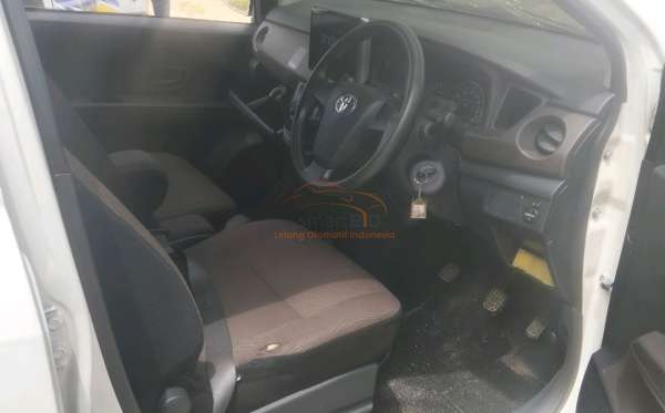TOYOTA  CALYA  1.2 E M/T